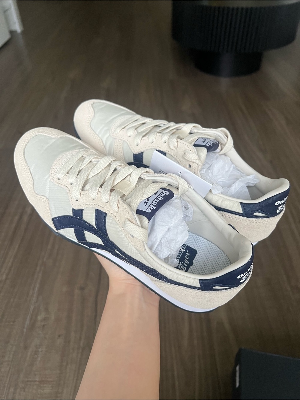 BRAND NEW NEVER WORN Onitsuka Tiger by Asics Sneakers in Cream & Navy